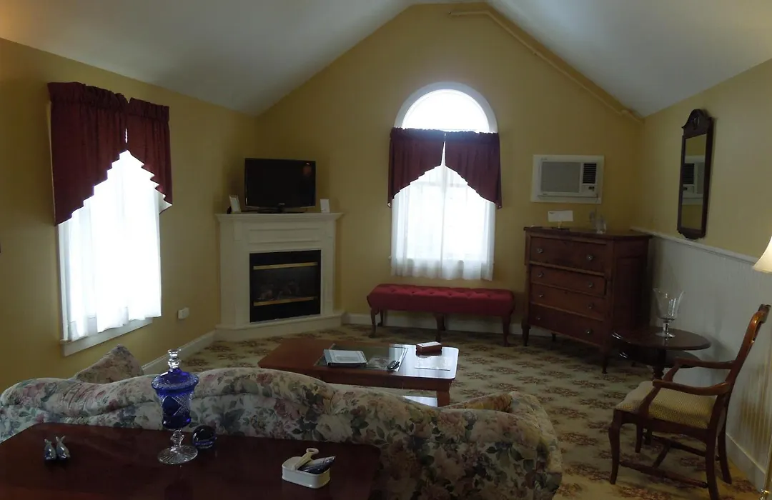 Kearsarge Inn-1